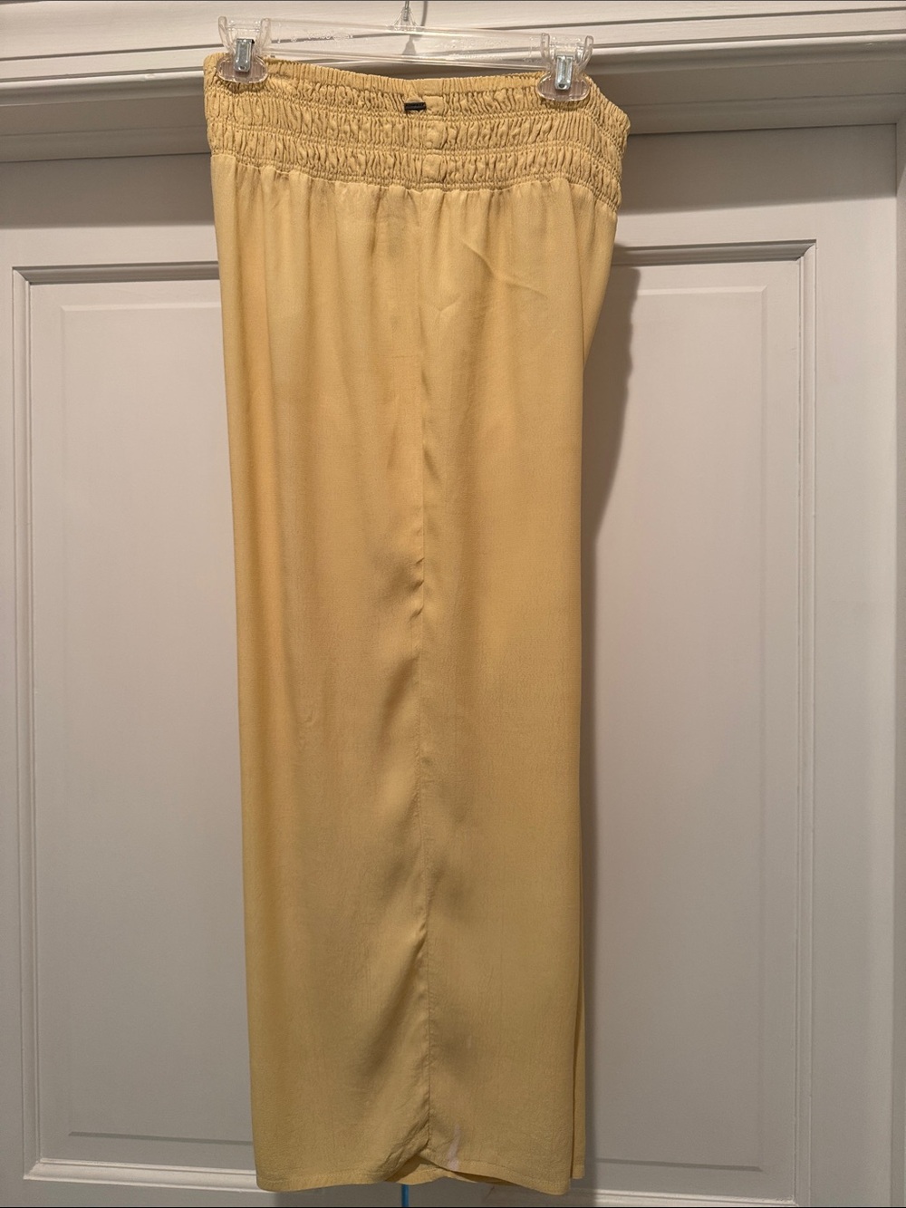 O’Nell butter, yellow beach, pants size medium